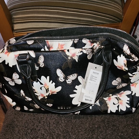 Kenneth Cole Reaction Black Butterfly Purse. - Picture 1 of 12